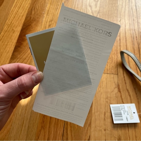 Micheal Kors Astor Silver Studded Cement Gray Wristlet One Size NWT *FLAWED* - Picture 10 of 15